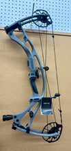 Load image into Gallery viewer, Hoyt RX-8 Compound Bow
