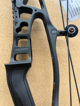 Load image into Gallery viewer, Hoyt Alpha X 33
