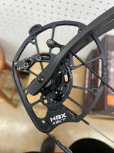 Load image into Gallery viewer, Hoyt Alpha X 33
